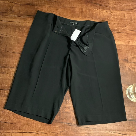 Lafayette 148 New York24W three quarter short